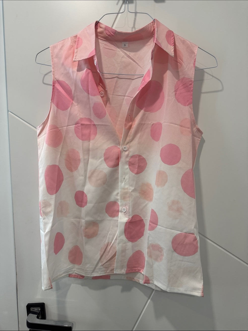 NWOT Sleeveless Pink Polka Dot Button-Down Blouse - Picture 5 of 6